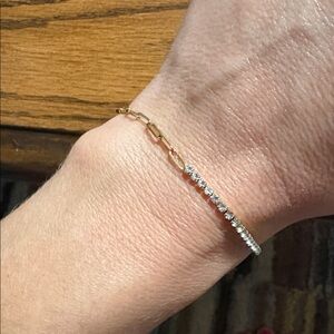 Elegant Gold and Sparkly Chain Bracelet